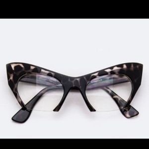 Leopard Retro Cateye Frames